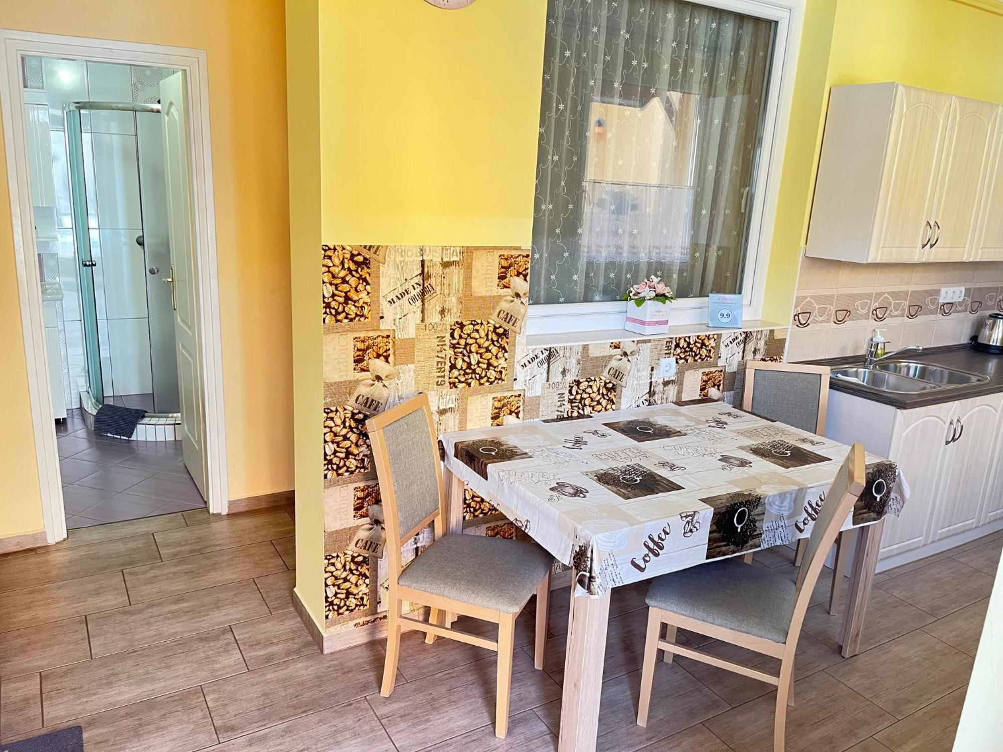 Gesztenye Apartman Mako Exterior photo